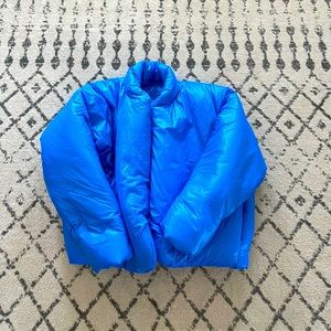 Yzy Gap Blue Puffer Round Jacket